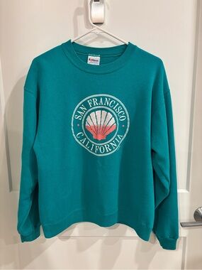 Vintage San Francisco sweatshirt, women’s L